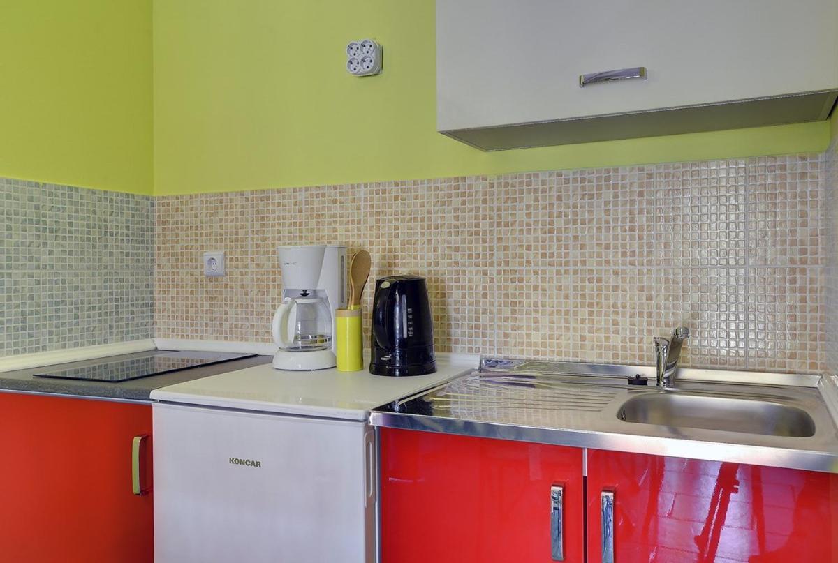 Apartments Puntica Liznjan Ngoại thất bức ảnh