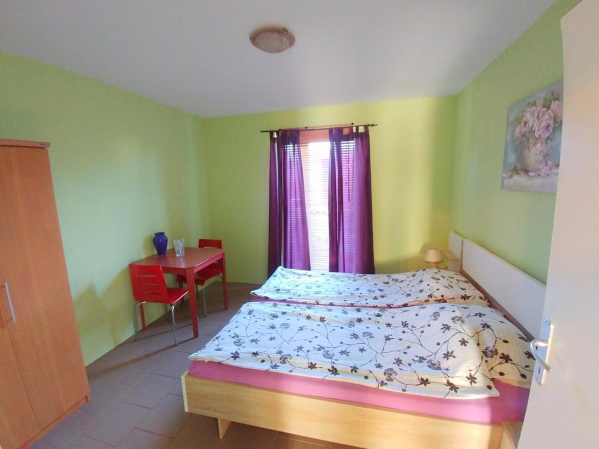 Apartments Puntica Liznjan Ngoại thất bức ảnh