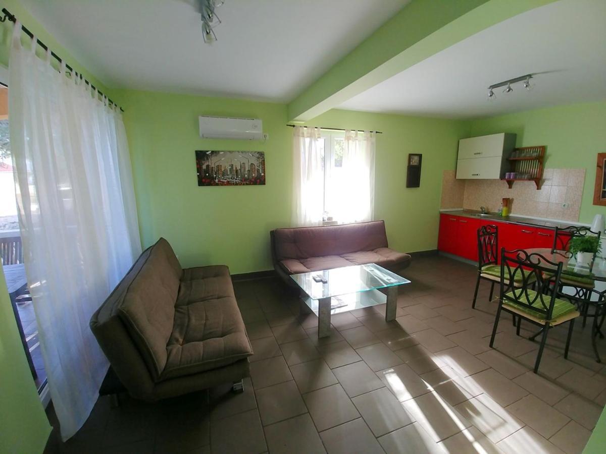 Apartments Puntica Liznjan Ngoại thất bức ảnh