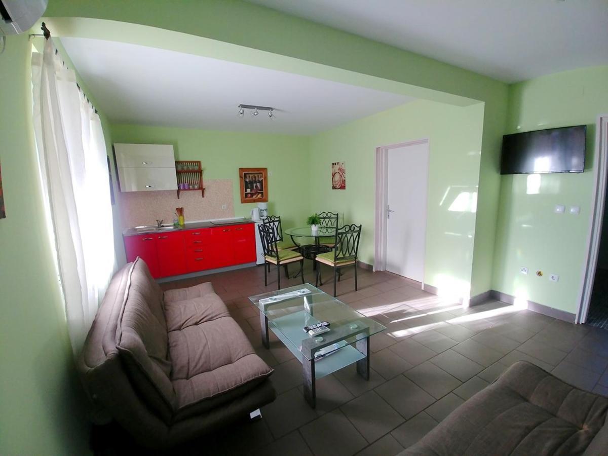 Apartments Puntica Liznjan Ngoại thất bức ảnh